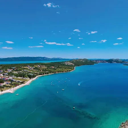 Stunning In Apartman Pakoštane